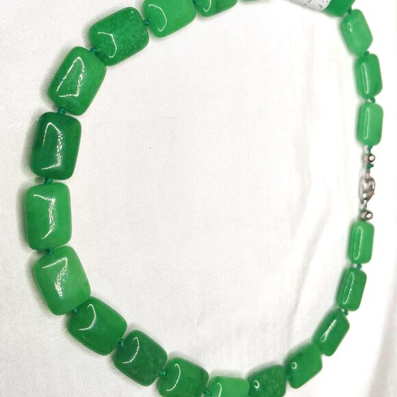Vintage Green Aventurine Necklace – Classic Style, 1980s–1990s - Picture 3 of 10